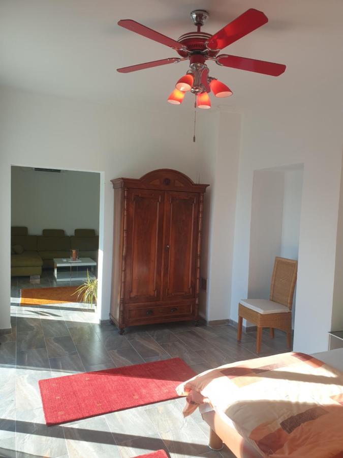Bella Casa Apartment เซนญ์ ภายนอก รูปภาพ